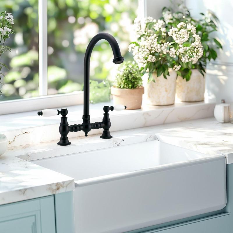 Grifo de cocina PB Nostalgic Bridge negro mate con caño redondo y palancas blancas PBN.ZW.R.WH