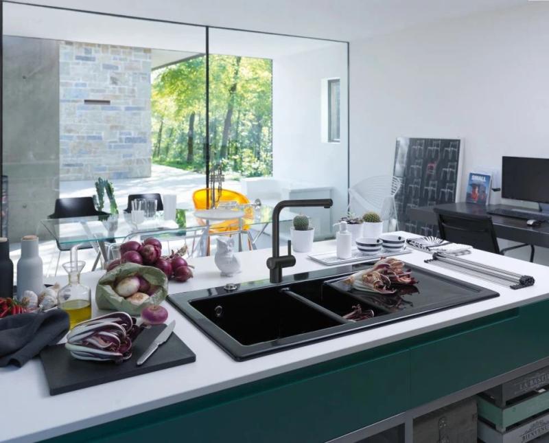 Grifo de cocina Franke  Atlas Neo Sensor negro satinado con  Atlas Neo con caño extraíble 115.0625.527