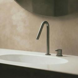 Grifo de lavabo Waterrevolution Flow de 2 orificios, PVD Gun Metal con caño pequeño en V de 120 mm T1121VGME