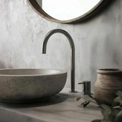 Grifo de lavabo Waterrevolution Flow de 2 orificios, acabado PVD Gun Metal, con caño alto de 200 mm T1122UGME