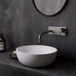 Grifo de lavabo empotrado Watervolution Flow con placa de cubierta totalmente de acero inoxidable con caño de 21 cm T1161BIE-21