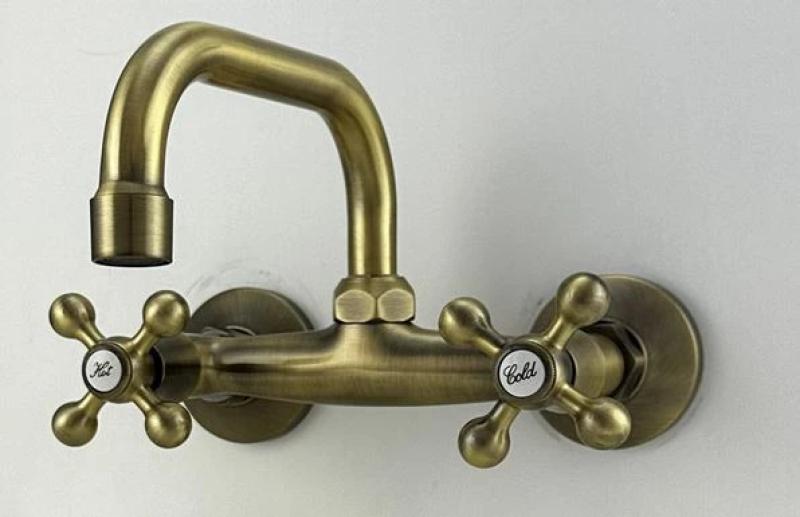 Grifo mural de cocina AquaTrimo Vivaldi clásico bronce caño superior 21VV7066BN