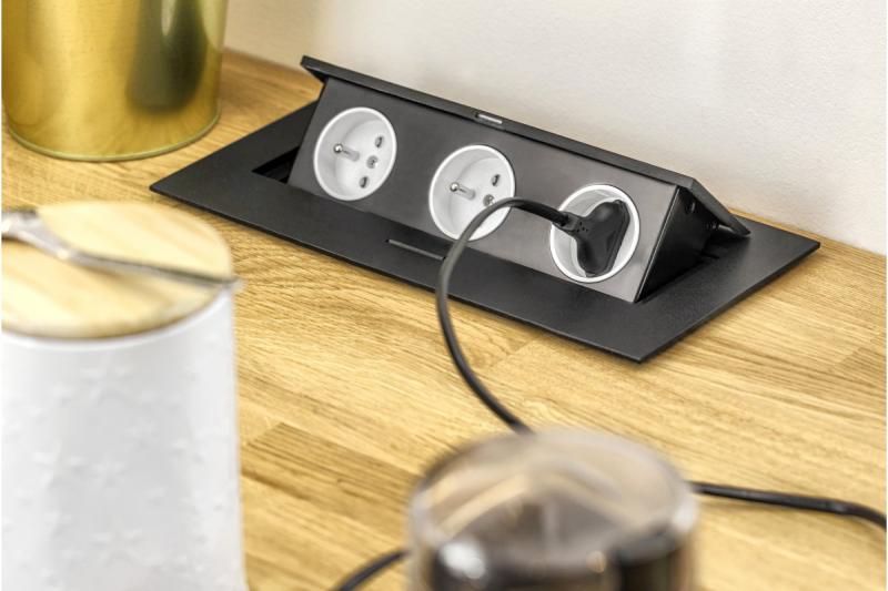 Enchufe empotrado rectangular 1208958682