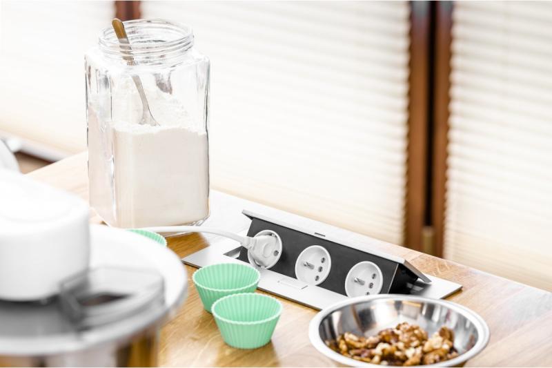 Enchufe empotrado rectangular 1208958683