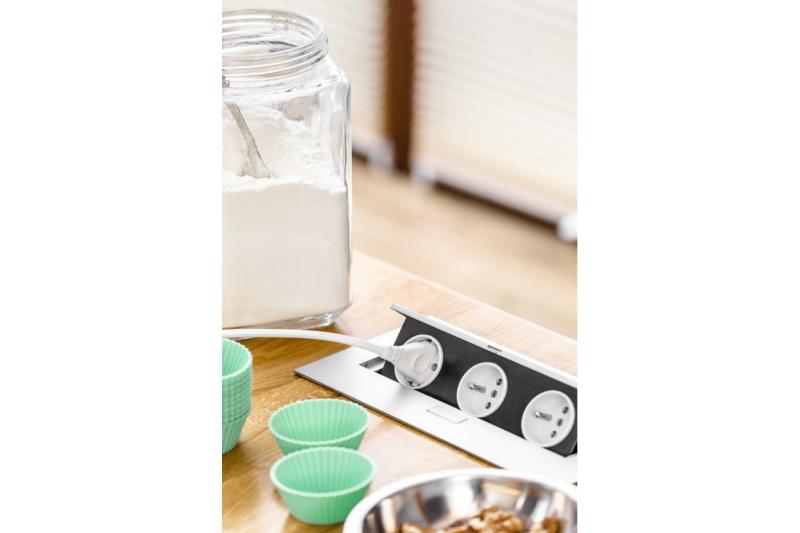 Enchufe empotrado rectangular 1208958683