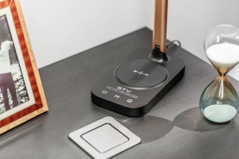 Decor Lámpara de escritorio Bressi 8W 450lm AC220-240V 3-CCT Carga inalámbrica USB PF>0 5 RA>80 Negro / Dorado 1208962479