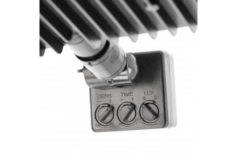 Foco LED iNEXT con sensor de movimiento 50W 4000lm, PF>0,9, RA>80, IP65, 120°, 6400K, cuerpo negro 1208962862