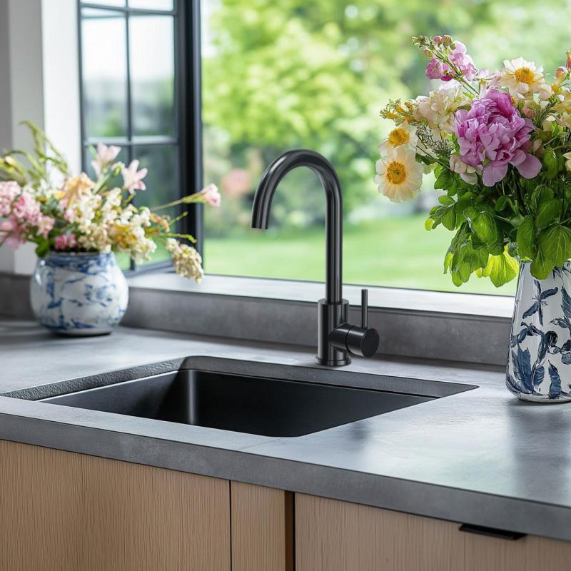 Grifo mezclador de cocina Quadri Coventry de acero inoxidable pvd negro cepillado con caño giratorio 1208967084