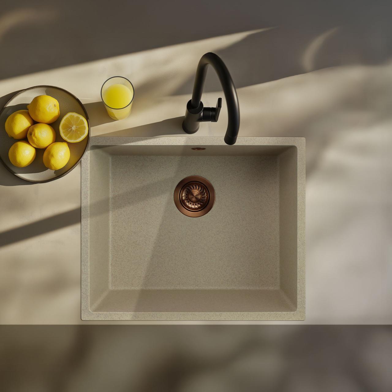 Fregadero GraniteMy Universal de granito beige arena 50x40 cm para montaje sobre encimera, bajo encimera y enrasado con tapón de cobre 1208967221 - Productafbeelding 2