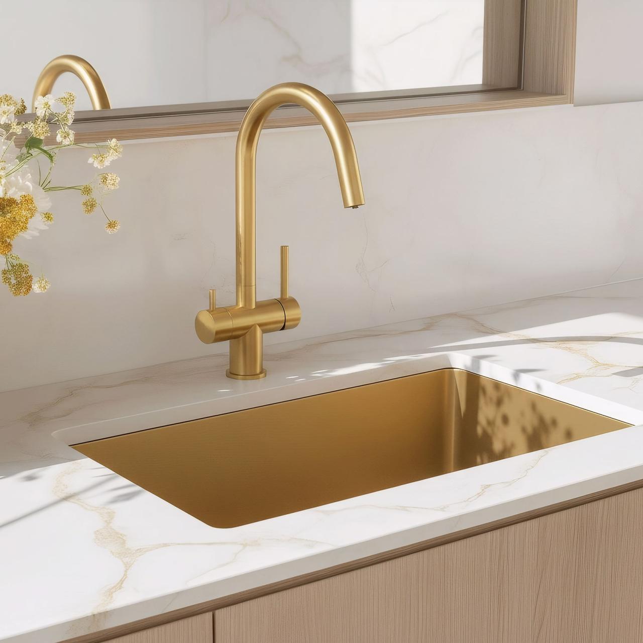Quadri Leichester Grifo de Cocina PVD Oro de 3 vías con una conexión adicional para agua filtrada 1208967669. - Productafbeelding 2