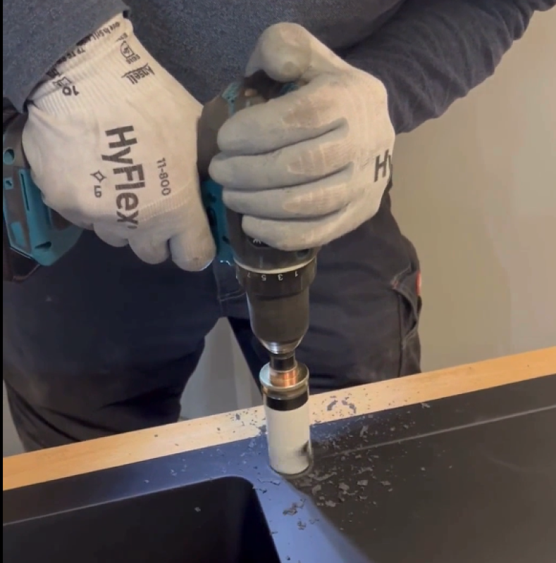 Hoegert Juego de sierras de perforación de acero al carbono de 14 piezas.