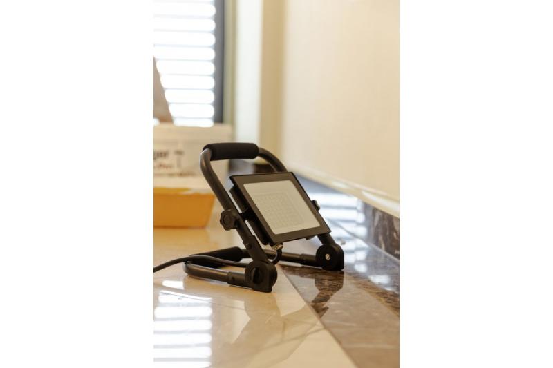 NELI Foco Portátil, LED, 30W, 2700lm, 6400K, AC220-240V, IP65, cable de 1.5m