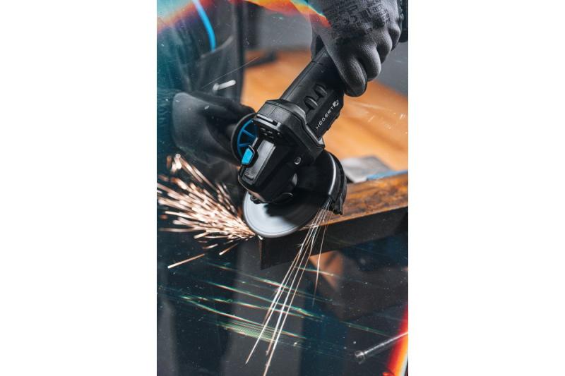 HÖGERT Amoladora angular inalámbrica con interruptor de paleta, 125MM, 18V - sin batería.