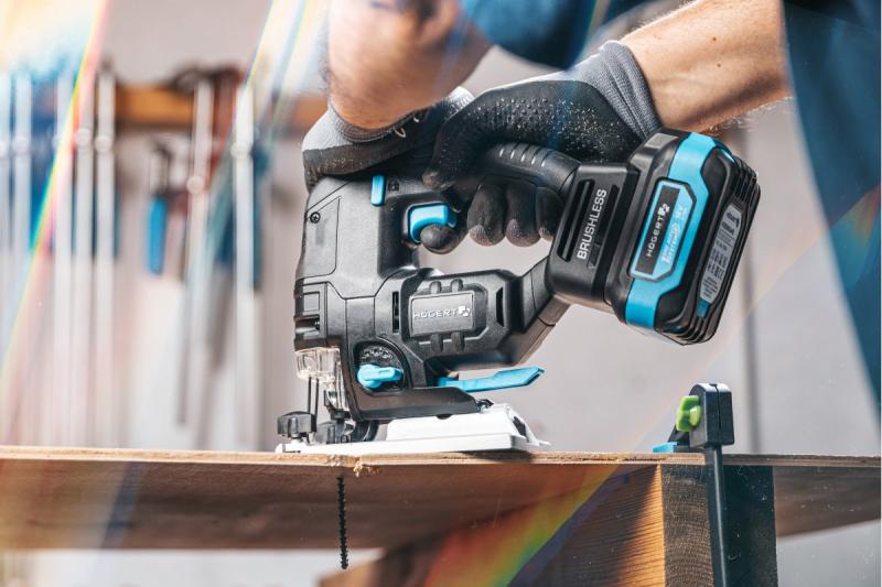 HÖGERT sierra de calar a batería, 18V, mango antivibración - sin batería.