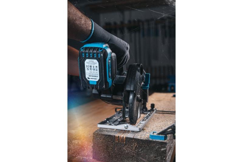 HÖGERT sierra circular a batería, 18V, sin batería, conexión para aspiradora.