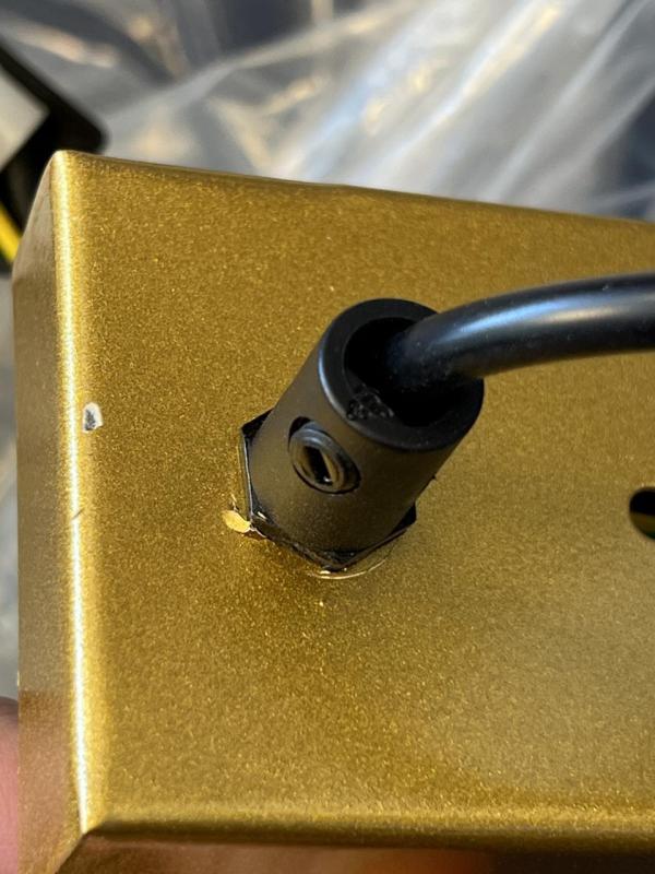 OUTLET Marco Dañado Decor Avelin lámpara colgante con marco rectangular dorado ancho 80 cm 2287