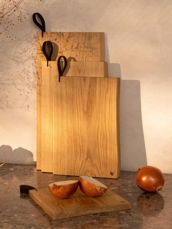 Woodsea Chop-Chop Oak S - Tabla de cortar de roble 25x24cm con mango de cuero 1208971539