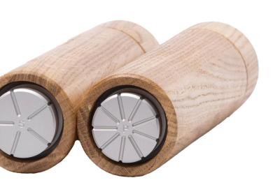Woodsea Upside Down Oak - Molinillo de pimienta de madera de roble Ø5.4x22.5 cm 1208971592