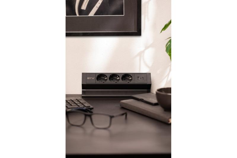 Enchufe de muebles BASCO, 3xSHUKO, USB A+C, cable 1.5 m, negro