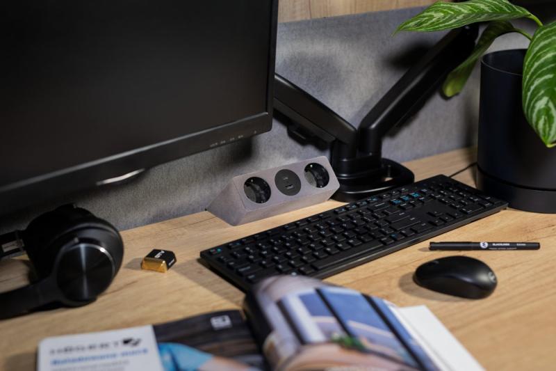 Enchufe para muebles SOFITO, 2xSCHUKO, USB A+C, cable de 1.5 m, flocado gris