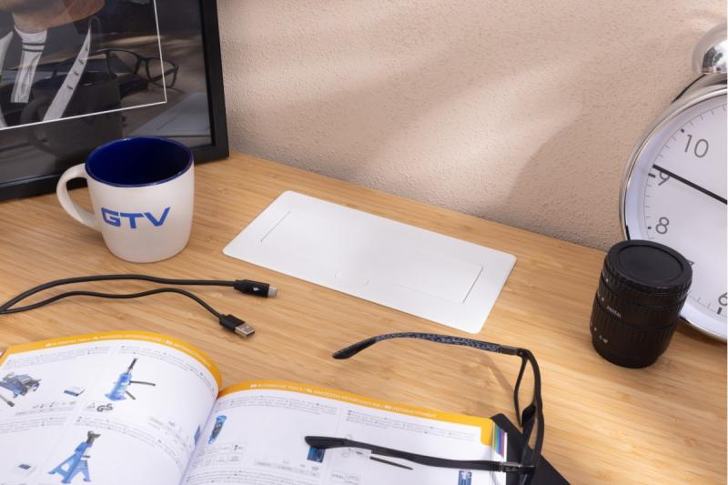 MULTISOFT Toma de corriente para muebles 2x Enchufe con toma de tierra, USB A+C, RJ45, Cable de alimentación con enchufe, Blanco